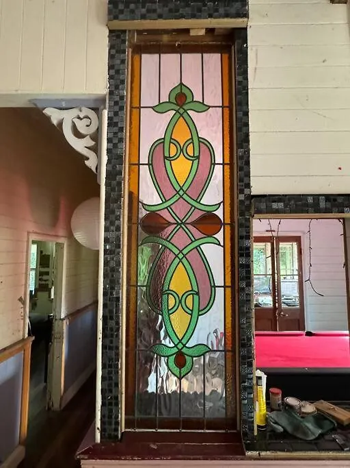 120Yr Old House By The River North Lismore