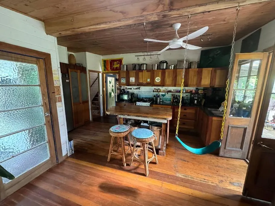 Holiday home 120Yr Old House By The River North Lismore